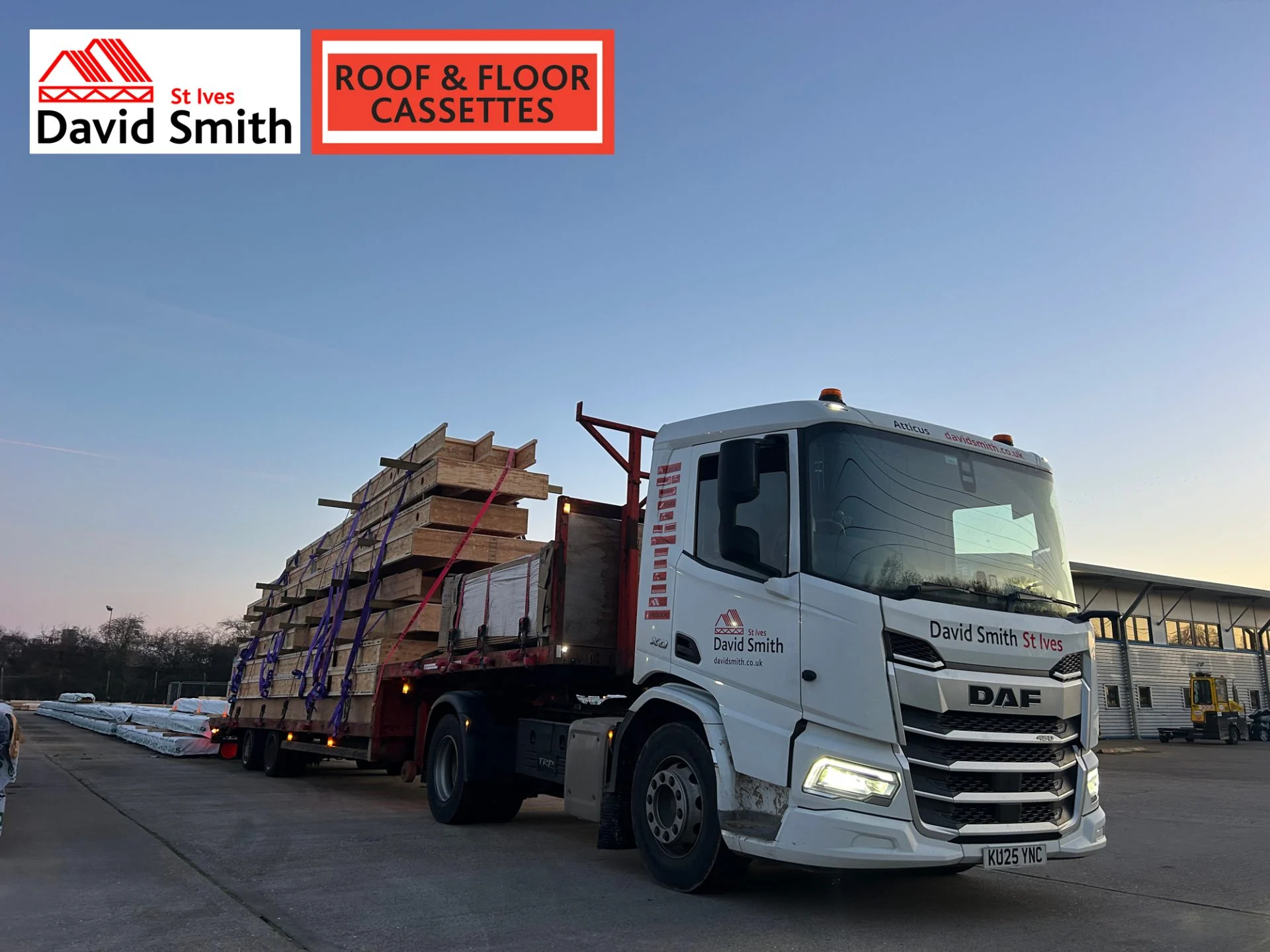 A David Smith St Ives lorry with Roof & Floor Cassettes loaded on it.